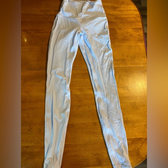 Very light purple lulu lemon leggings - Picture 2 of 4